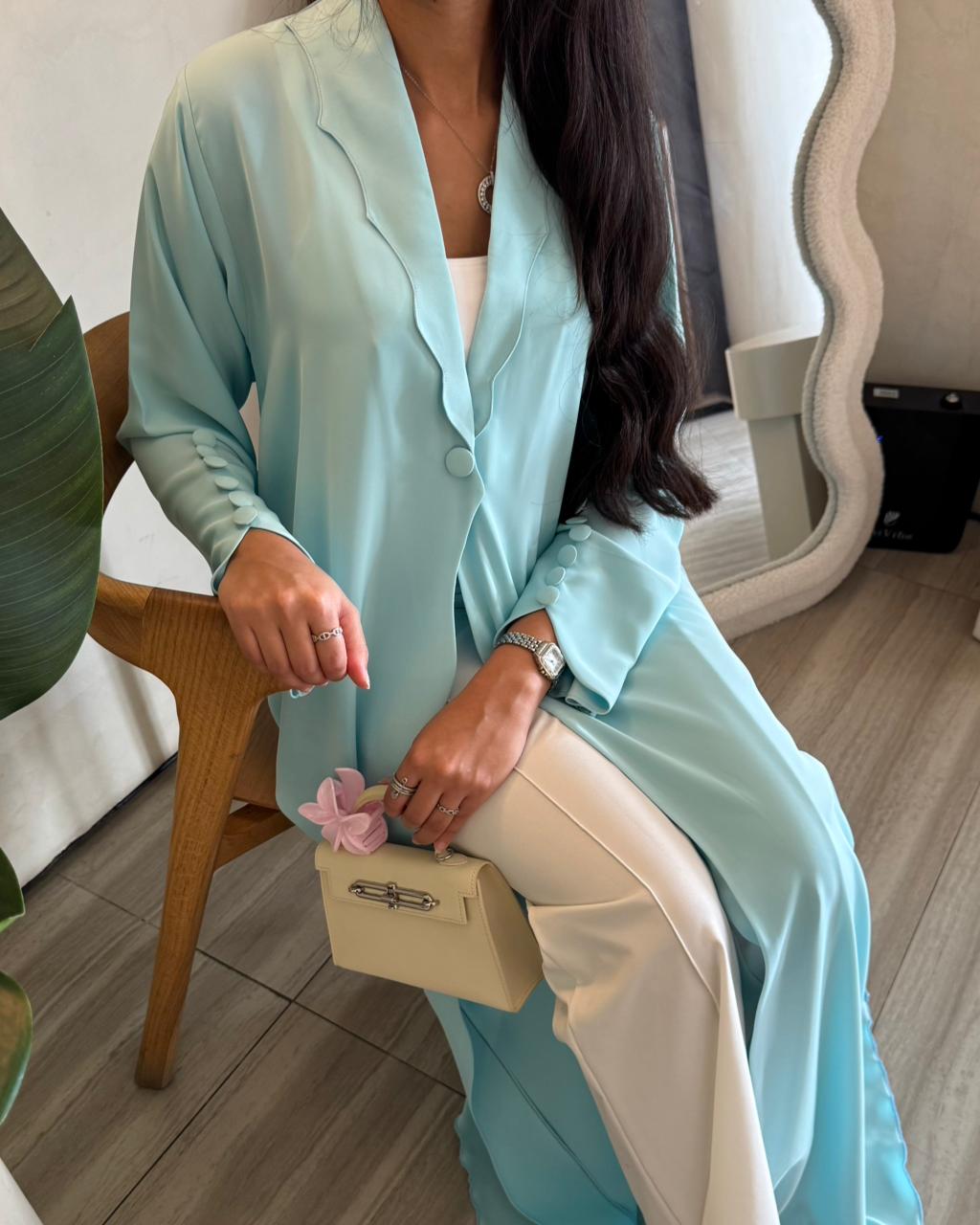 Arial Abaya